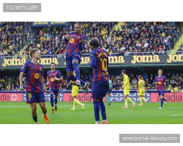 巴萨锁定西甲半程冠军，皇马马竞紧追寻求逆转可能